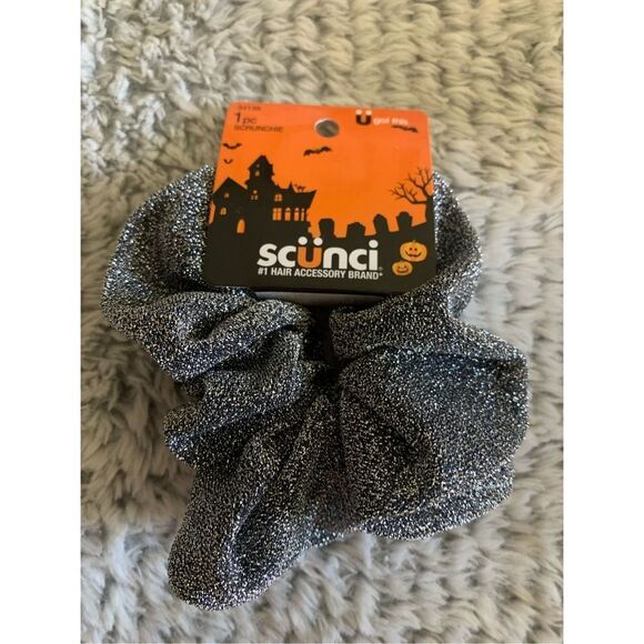 Halloween Accessories Bundle - Picture 2 of 4